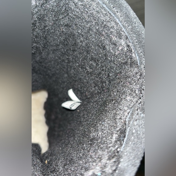 BearPaw Woman’s Black boots size 8/9 - Picture 6 of 7